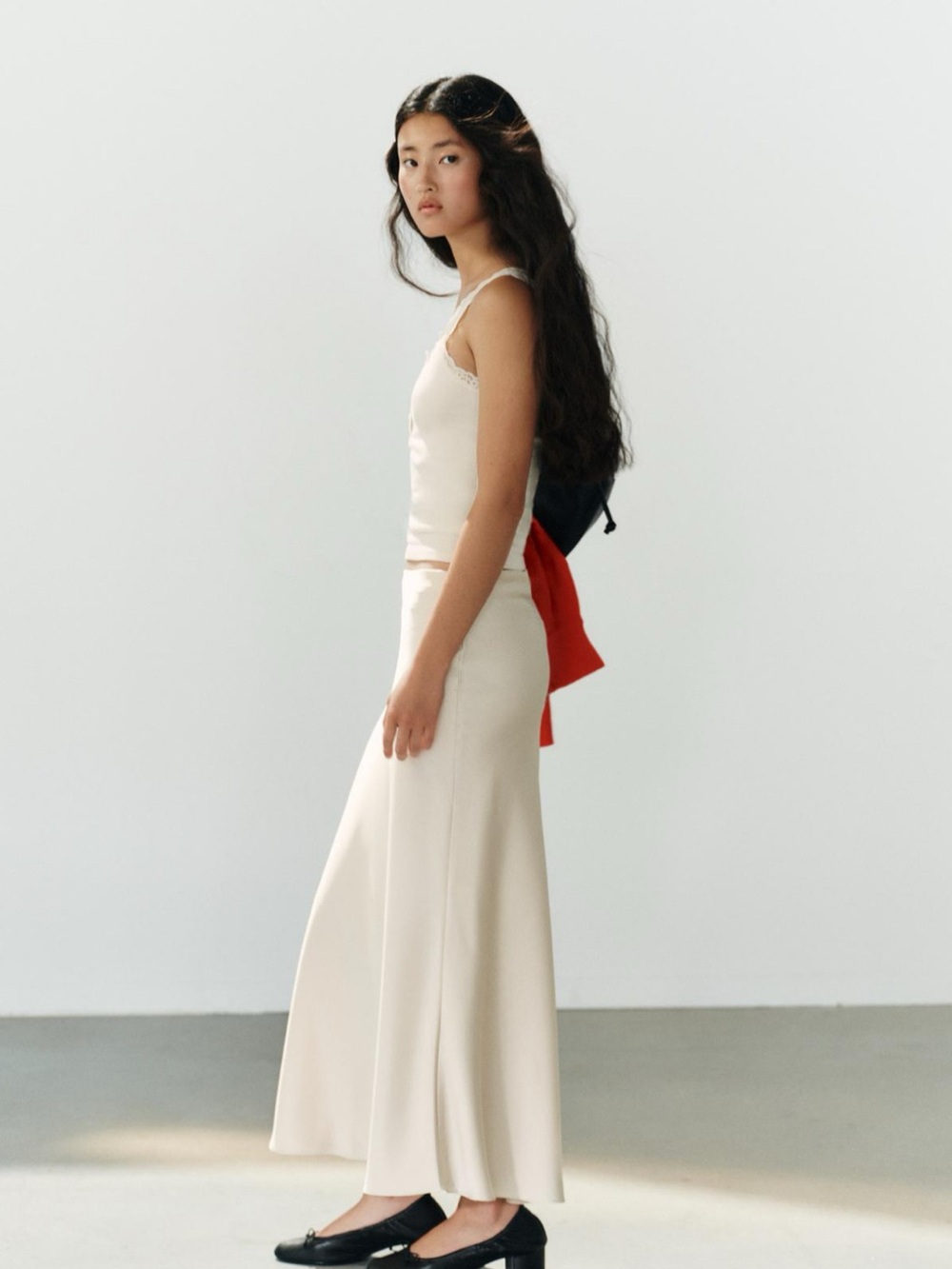 Zara Elegant Cream Satin A-Line Skirt - Picture 5 of 8